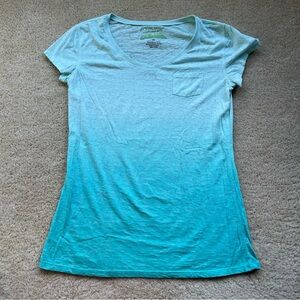 Earth Yoga Women’s Green Ombré Cap Sleeve V Neck TShirt - XL - EUC - Cotton/Poly